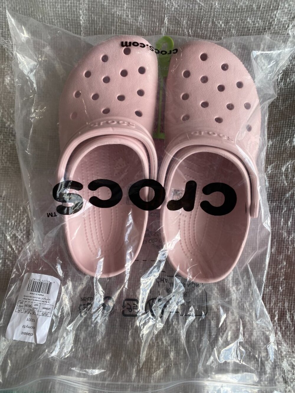 Crocs Classic Clog Unisex Slip On Women Shoe Water Friendly Sandals- Pink - Picture 2 of 7